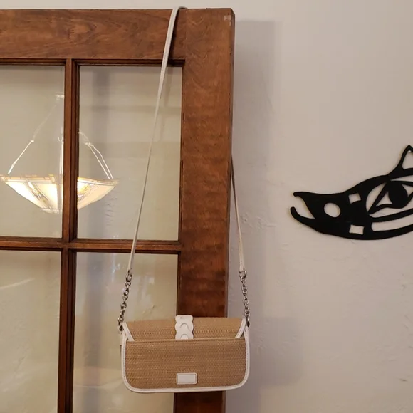 Cole Haan Summer Straw Crossbody w Cream Trim - Picture 5 of 7